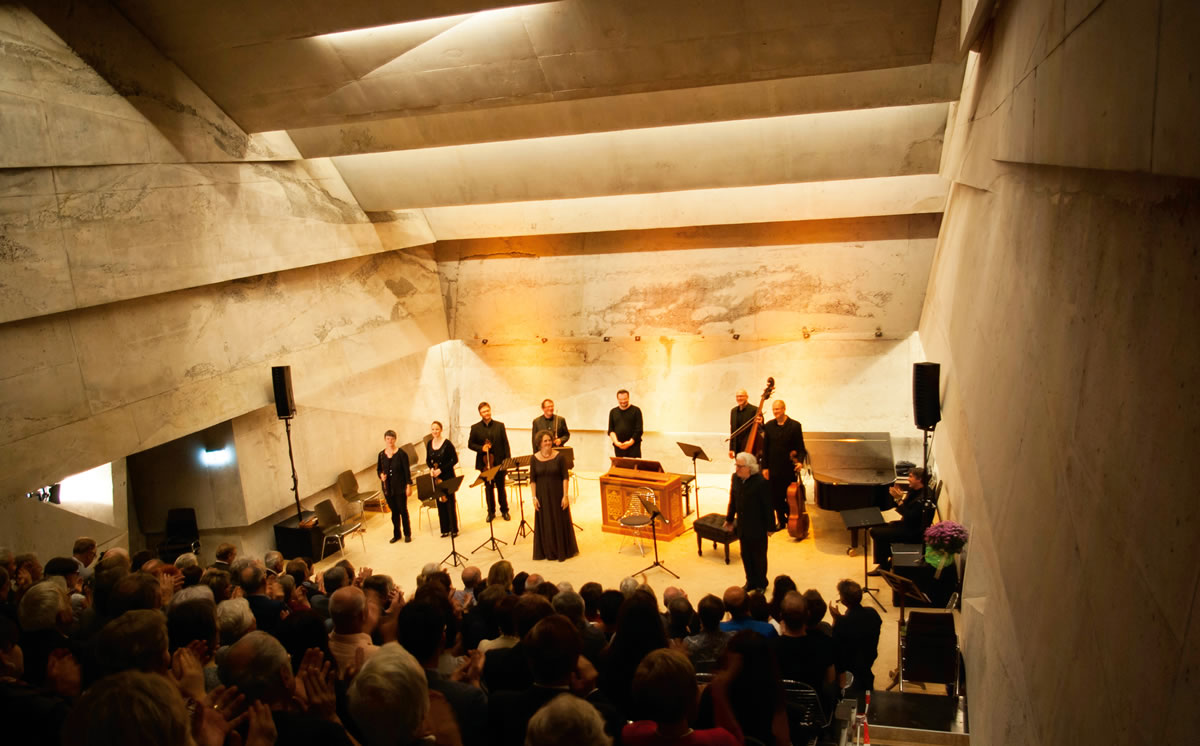 Wie ein Bayerwald-Dorf mit einem Konzerthaus Furore macht