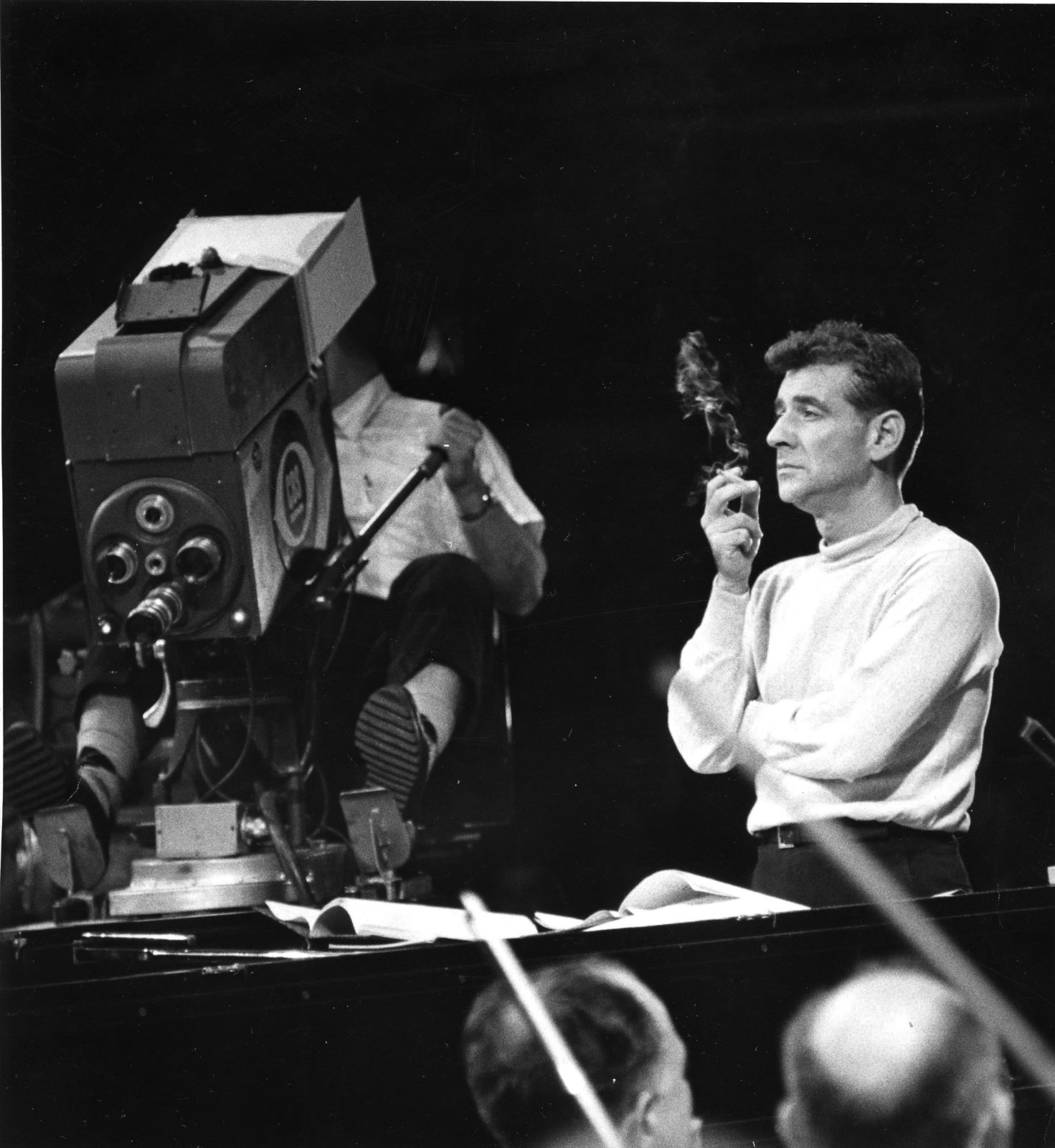 Der Vermittler im Fernsehstudio. Foto: New York Philharmonic Archives